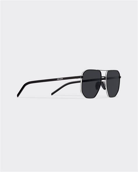 Polarized Black Lenses Sunglasses With Prada Logo 